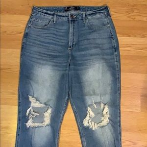 New Hollister Curvy Ultra High Rise Mom Jeans